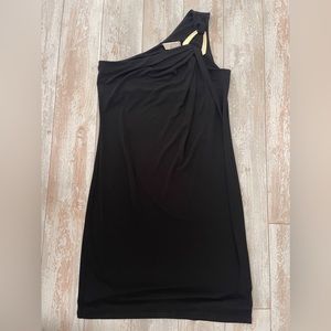 One shoulder dress